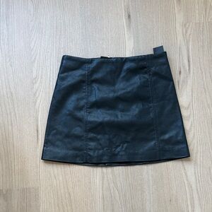 H&M Black Mini Skirt